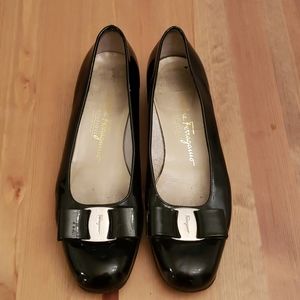 Salvatore Ferragamo Vara pumps